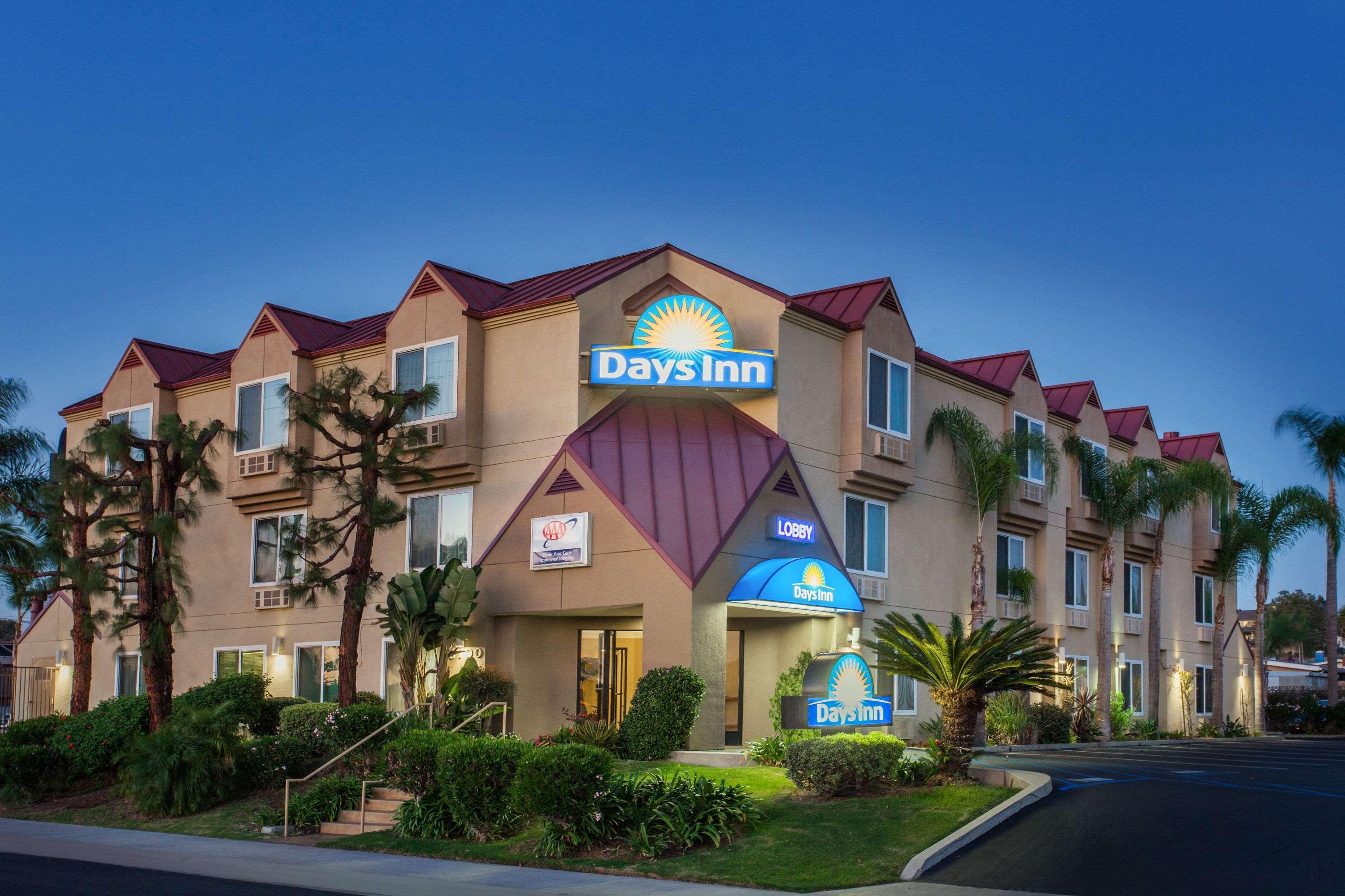Days Inn By Wyndham Carlsbad Zewnętrze zdjęcie