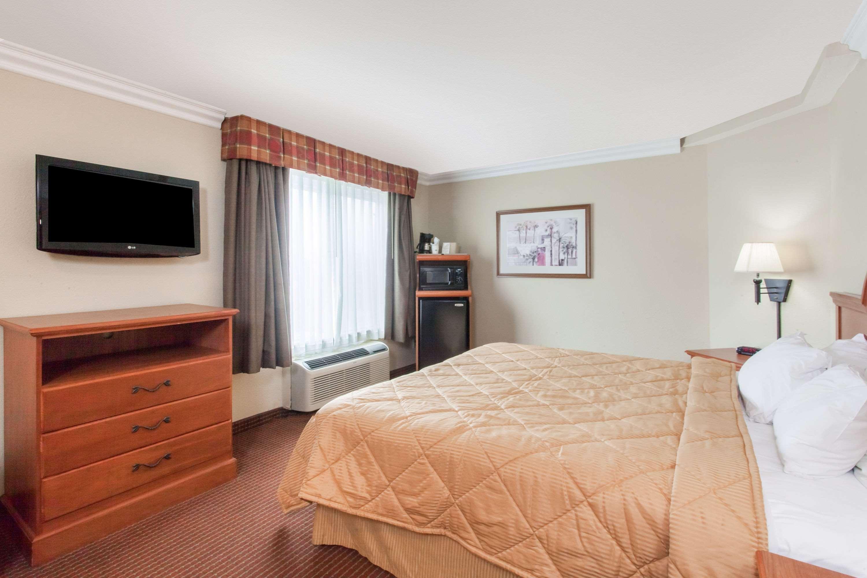 Days Inn By Wyndham Carlsbad Zewnętrze zdjęcie