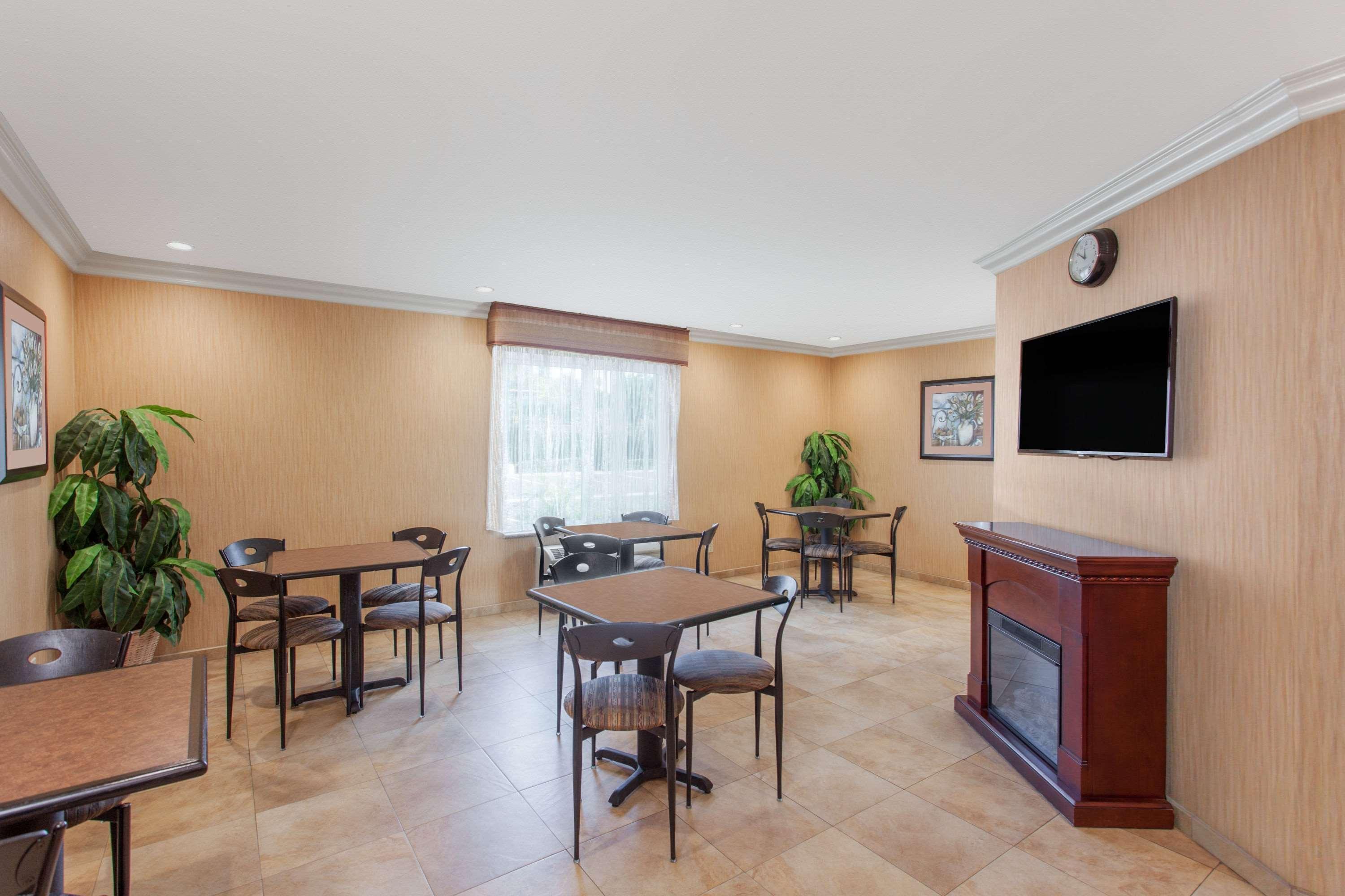 Days Inn By Wyndham Carlsbad Zewnętrze zdjęcie