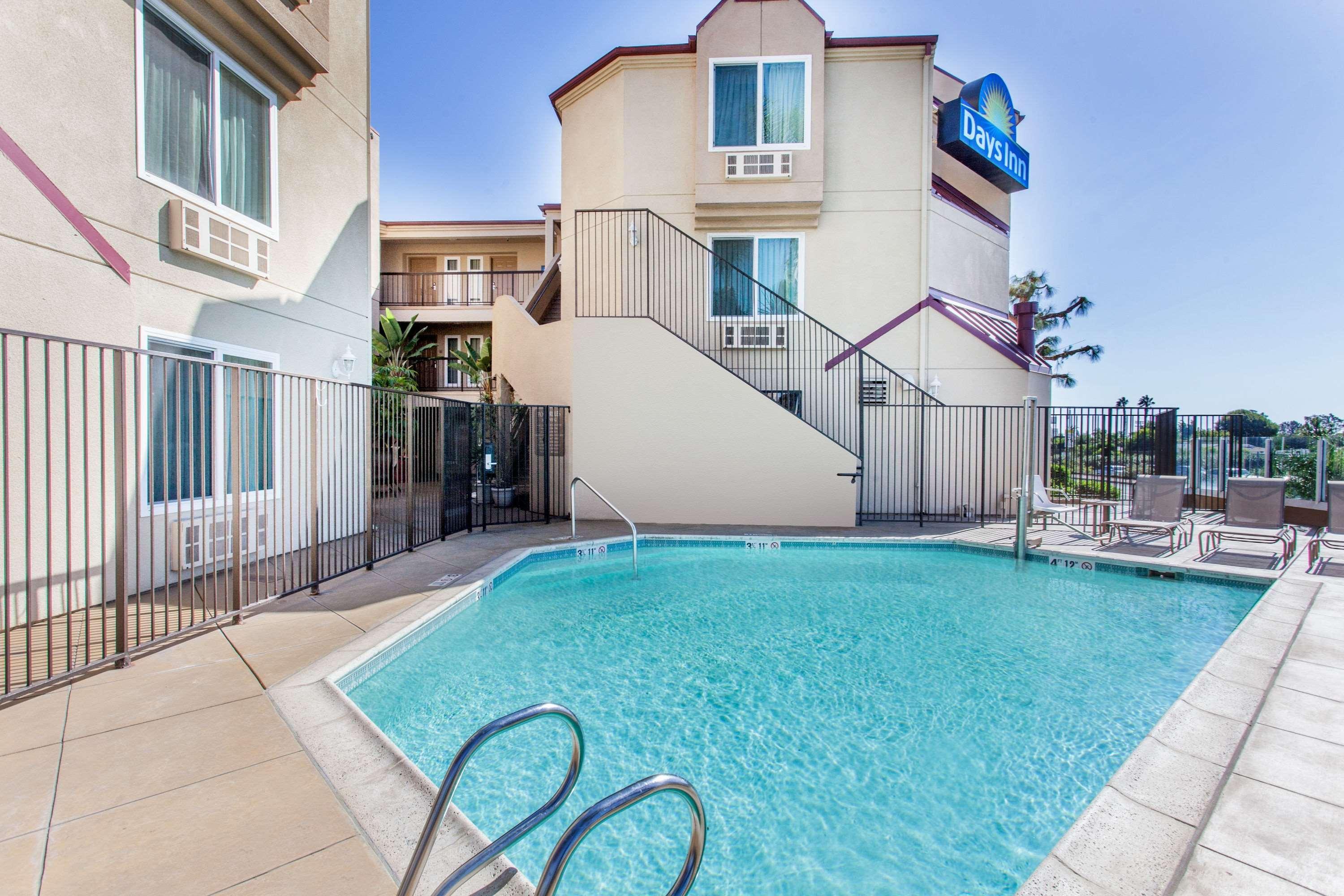 Days Inn By Wyndham Carlsbad Zewnętrze zdjęcie